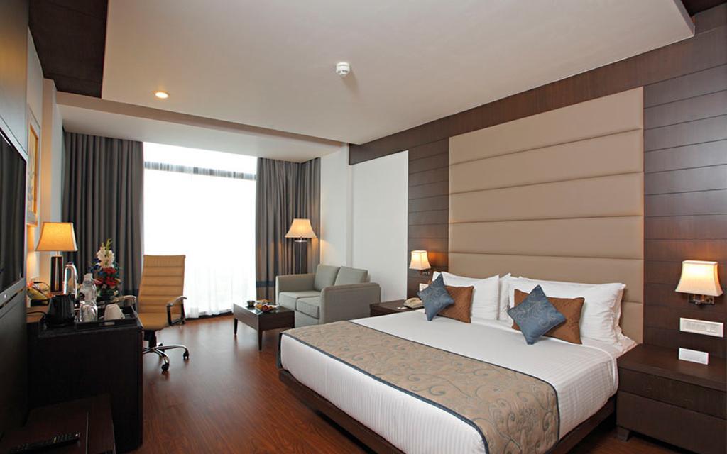 Hotel Vijai Paradise Κοϊμπατόρε Εξωτερικό φωτογραφία