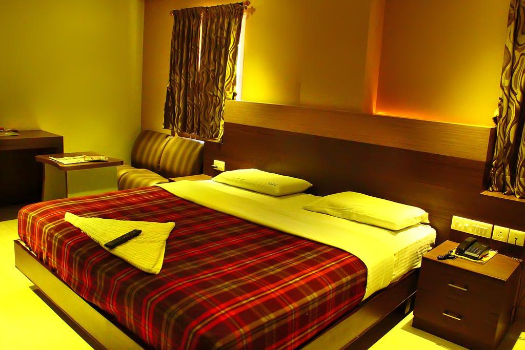 Hotel Vijai Paradise Κοϊμπατόρε Δωμάτιο φωτογραφία
