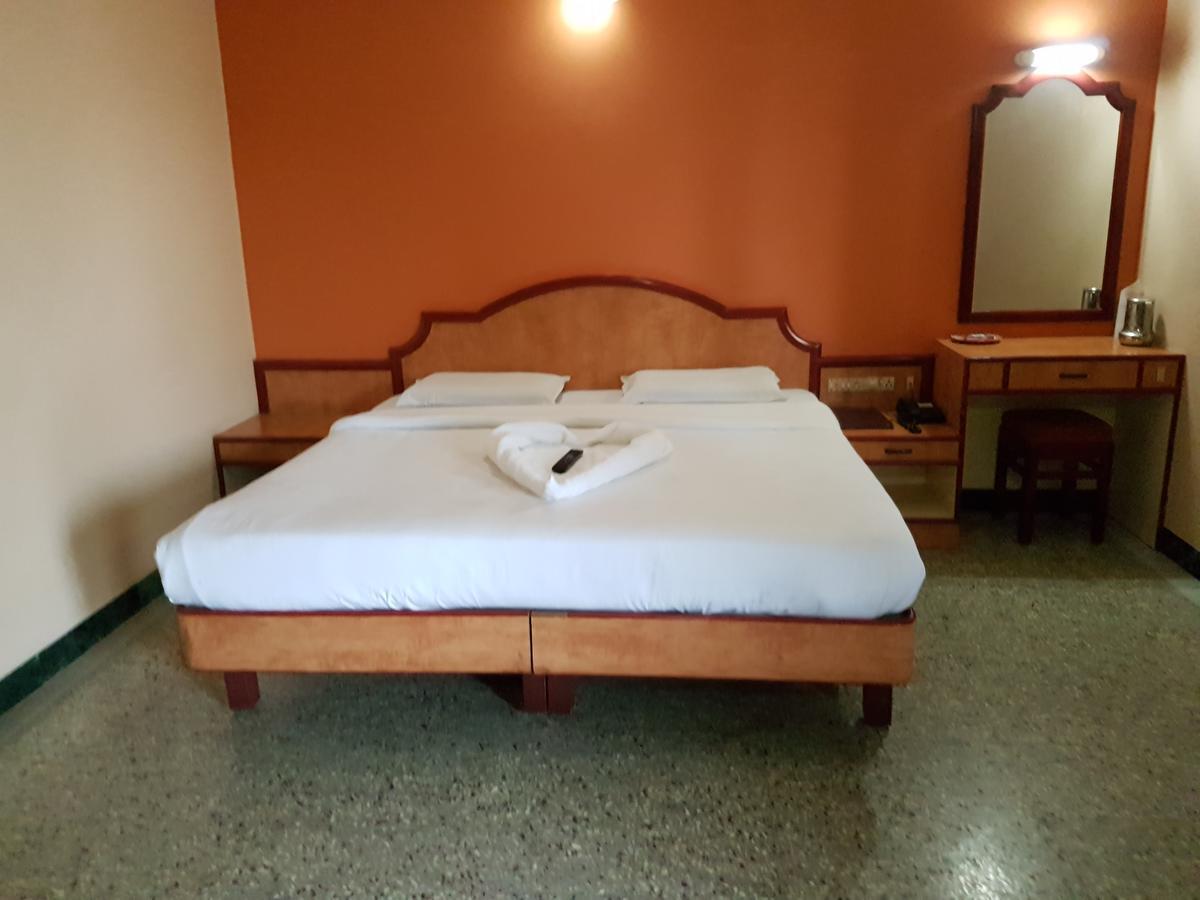 Hotel Vijai Paradise Κοϊμπατόρε Εξωτερικό φωτογραφία