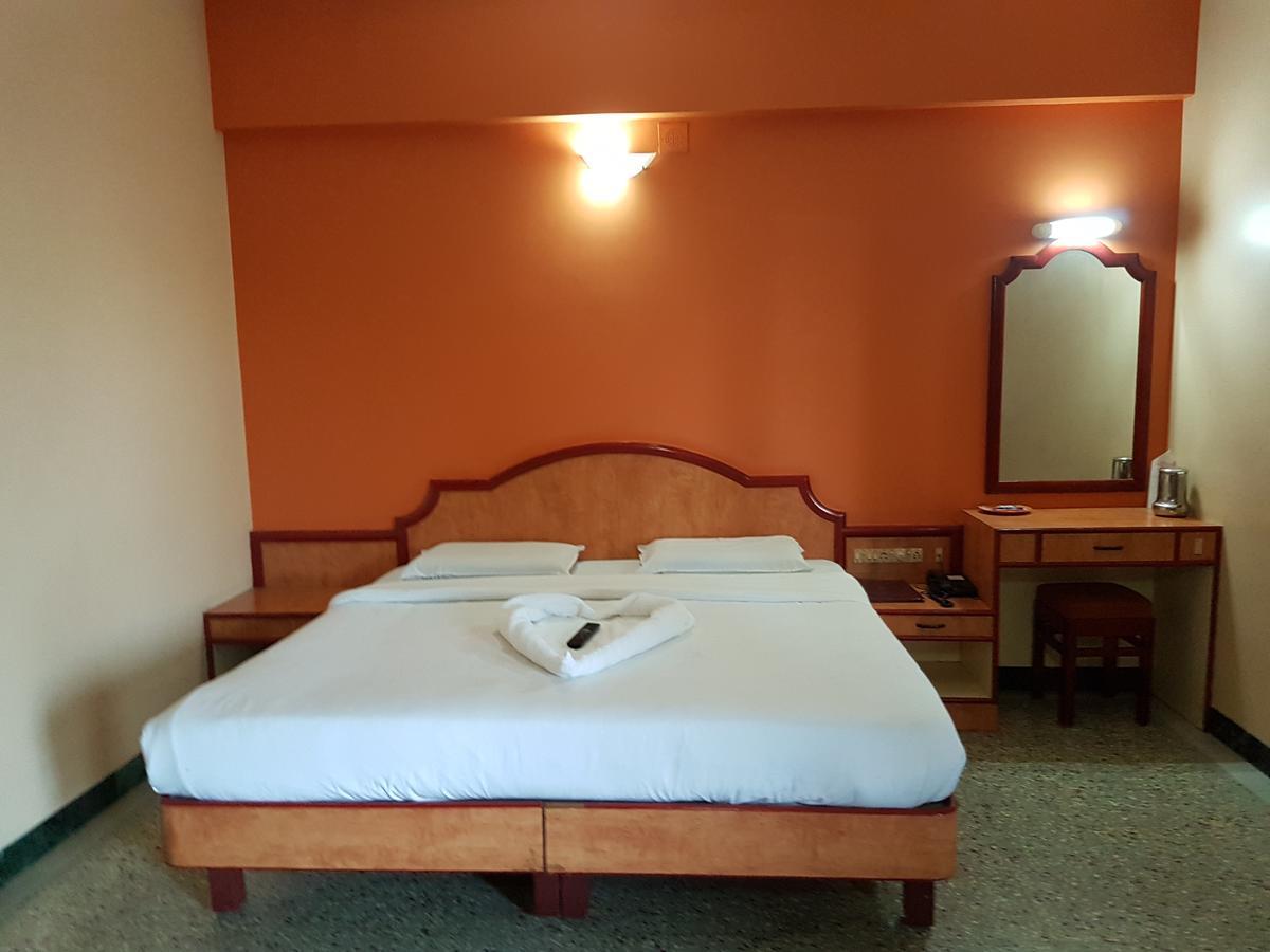 Hotel Vijai Paradise Κοϊμπατόρε Εξωτερικό φωτογραφία