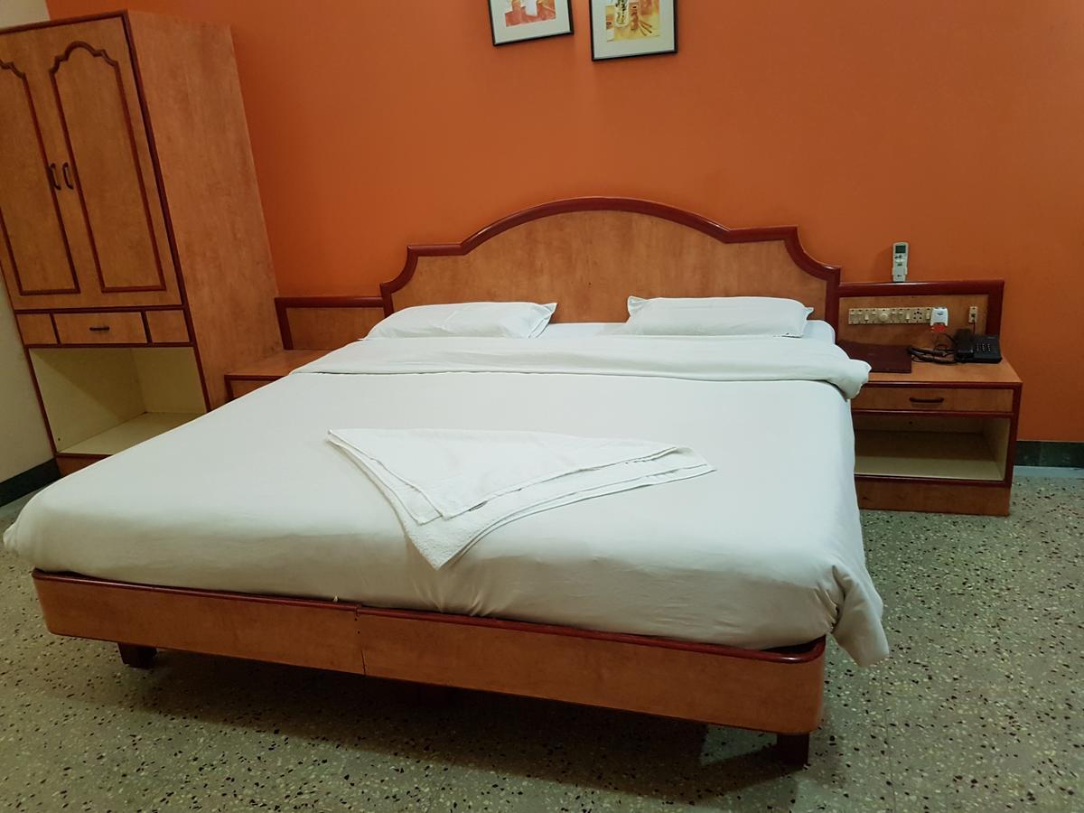 Hotel Vijai Paradise Κοϊμπατόρε Εξωτερικό φωτογραφία